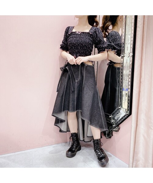 lilLilly（リルリリー）の「デザインベルトデニムスカート（スカート・レディース・INDIGO/BLACK）」の3枚目の写真