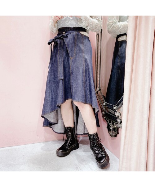 lilLilly（リルリリー）の「デザインベルトデニムスカート（スカート・レディース・INDIGO/BLACK）」の5枚目の写真