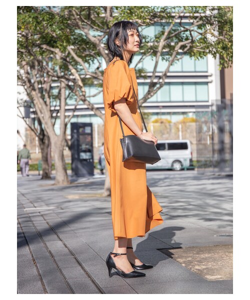 Green Parks(グリーンパークス)の「armonia.デザインショルダーワンピース(ワンピース/ドレス・ブラック/オレンジ/カーキ・F)」の16枚目の写真