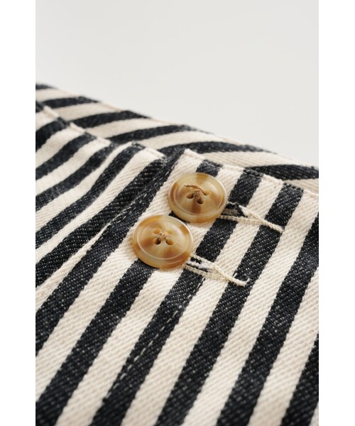 Life8（ライフエイト）の「英倫風簡約感直條紋短褲（パンツ・レディース・灰白條紋/黑白條紋・S/M/L/XL）」の15枚目の写真