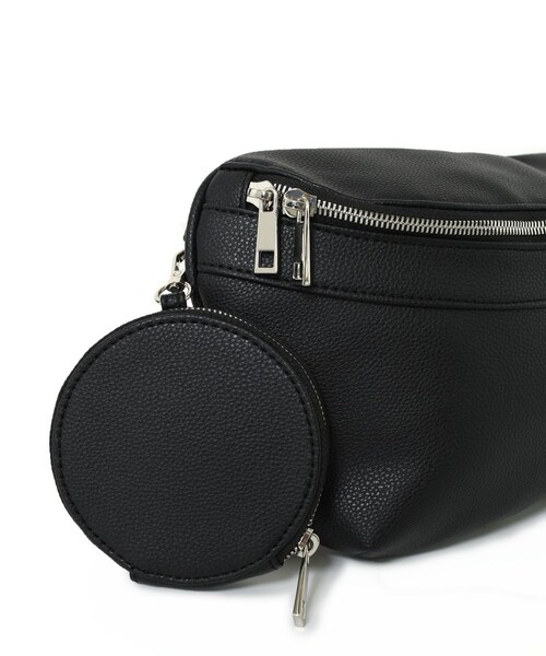 w closet(ダブルクローゼット)の「★先行予約★ミニポーチ付きボディバッグ【5月中旬入荷】(バッグ・レディース・ブラック/キャメル/ブルー・FREE)」の14枚目の写真