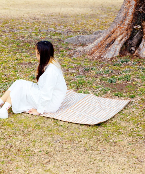 3coins(3coins)の「【French Girly Picnic】布貼りレジャーシート:Lサイズ(その他雑貨・アイボリー/ベージュ・0)」の1枚目の写真