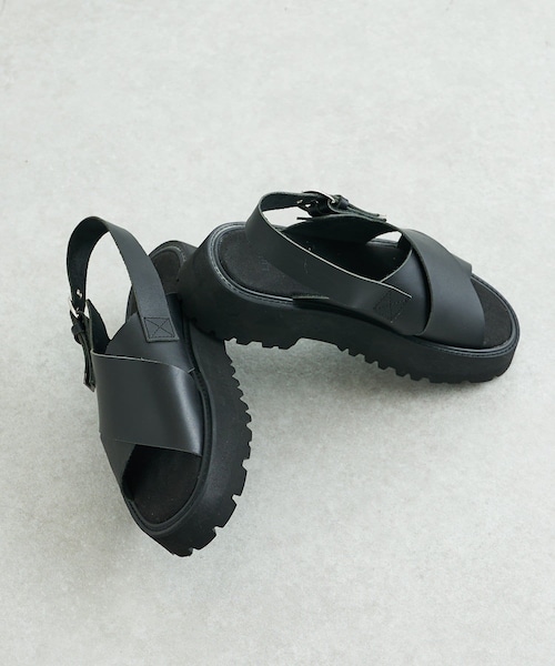 Lui's(ルイス)の「ストラップサンダル 22ss(その他シューズ・メンズ・ブラック・41/42/43)」の1枚目の写真