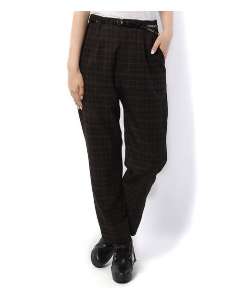 PAGEBOY(ページボーイ)の「【mini12月号掲載】型押し細ベルト付きテーパードパンツ(パンツ・レディース・グレー系/ブラウン系/ダークグリーン/ネイビー)」の2枚目の写真