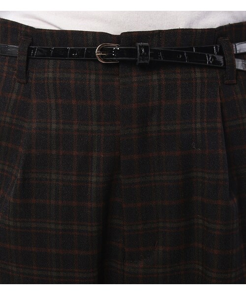 PAGEBOY(ページボーイ)の「【mini12月号掲載】型押し細ベルト付きテーパードパンツ(パンツ・レディース・グレー系/ブラウン系/ダークグリーン/ネイビー)」の8枚目の写真