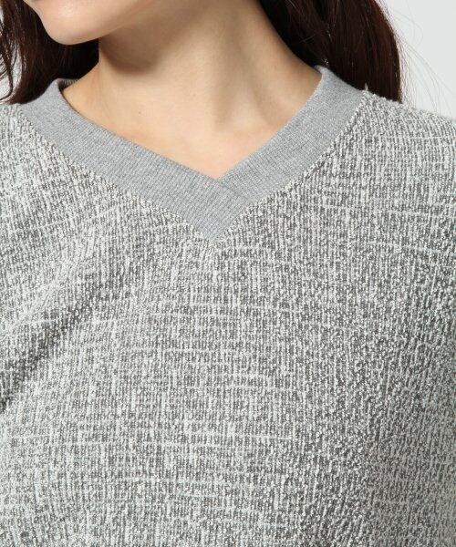 HARE（ハレ）の「ツイードキリカエＶネックプルオーバー（トップス・レディース・グレー/ネイビー・FREE）」の5枚目の写真