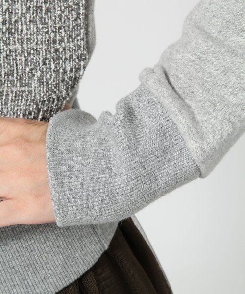 HARE（ハレ）の「ツイードキリカエＶネックプルオーバー（トップス・レディース・グレー/ネイビー・FREE）」の7枚目の写真