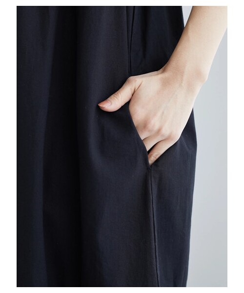 Green　Parks（グリーンパークス）の「・ESCAR アイレットティアードワンピース（ワンピース/ドレス・ブラック/グリーン・F）」の12枚目の写真