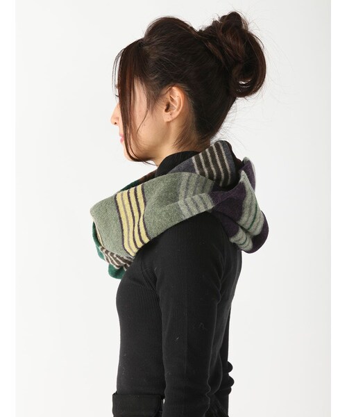 BEAVER（ビーバー）の「別 Harmony Loop Scarf（トップス・レディース・GREEN/BLUE・F）」の2枚目の写真