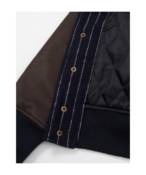 w closet(ダブルクローゼット)の「スタジャン(トップス・レディース・L.ベージュ/ネイビー・FREE)」の9枚目の写真