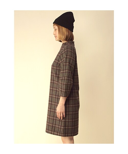w closet（ダブルクローゼット）の「ウール混起毛チェックワンピース（ワンピース/ドレス・レディース・ブラウンベース/カーキベース・FREE）」の4枚目の写真