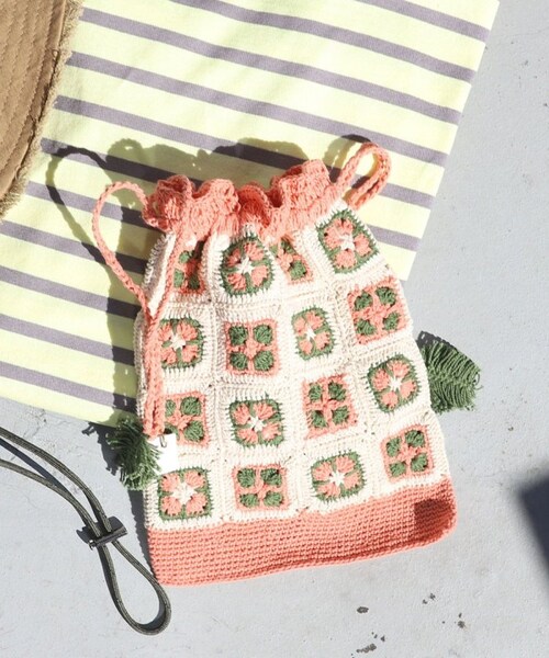 FREAK'S STORE(フリークスストア)の「pansy crochet pouch【一部予約商品】(バッグ・ピンク/ライトピンク/オレンジ/イエロー/グリーン/サックスブルー/ネイビー・ONE SIZE)」の12枚目の写真