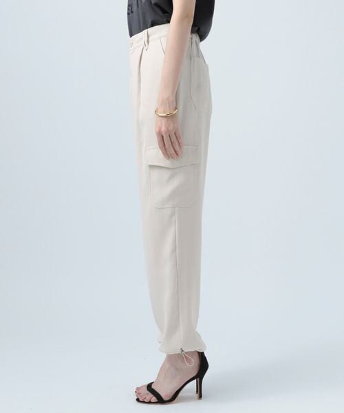 BAYFLOW(ベイフロー)の「カーゴパンツ(パンツ・レディース・アイボリー52/カーキ78/ネイビー88・2(S)/3(M))」の17枚目の写真