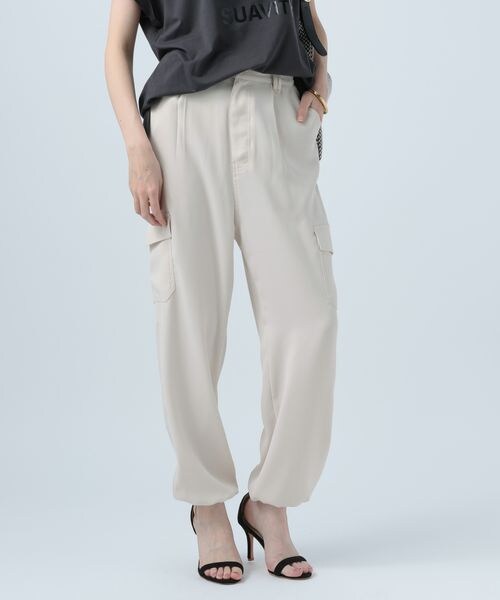 BAYFLOW(ベイフロー)の「カーゴパンツ(パンツ・レディース・アイボリー52/カーキ78/ネイビー88・2(S)/3(M))」の1枚目の写真