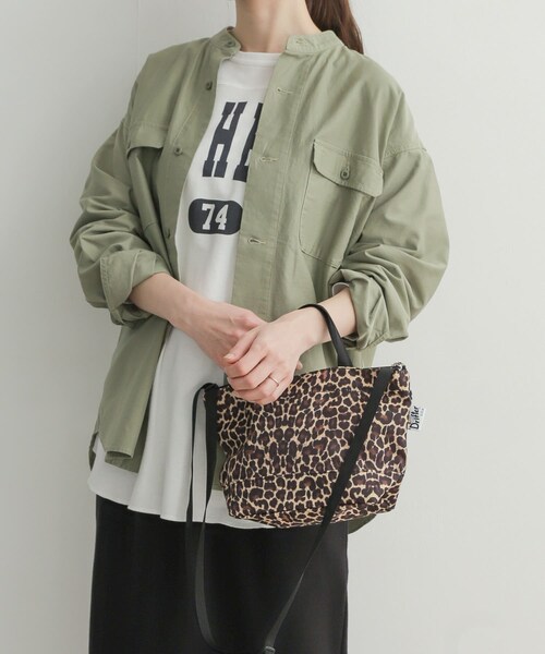 URBAN RESEARCH DOORS（アーバンリサーチドアーズ）の「コットンミリタリースタンドシャツ（その他・レディース・BEIGE/KHAKI・M）」の4枚目の写真