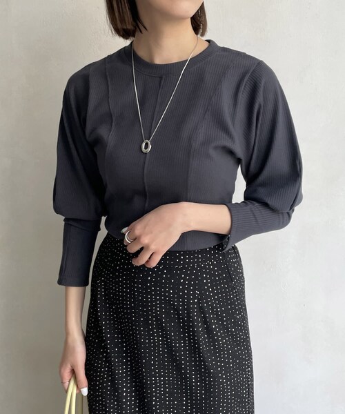 CAPRICIEUX LE'MAGE(カプリシューレマージュ)の「ウエストマークリブプルオーバー(Tシャツ/カットソー・レディース・ホワイト/ベージュ/チャコールグレー・F)」の3枚目の写真