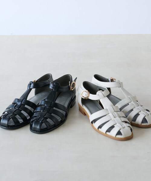 un dix cors（アンディコール）の「《予約》【mio notis(ミオノティス)】グルカサンダル（その他シューズ・レディース・ホワイト/ブラック・36/37/38）」の2枚目の写真