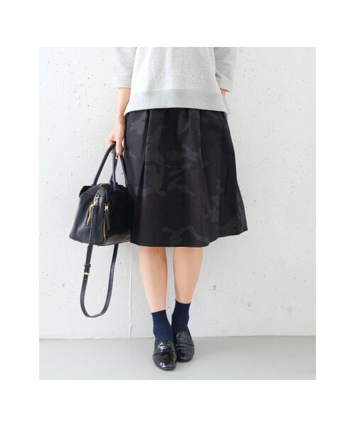 URBAN RESEARCH DOORS(アーバンリサーチドアーズ)の「カモフラコットンギャザースカート(スカート・レディース・KHAKI/BLACK・one)」の4枚目の写真