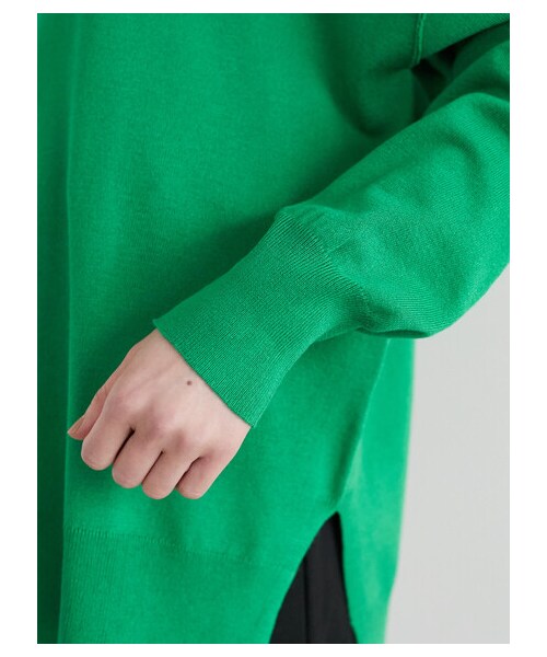 Green　Parks（グリーンパークス）の「洗える ミドル丈ニットカーデ（トップス・オフホワイト/グリーン/ネイビー・F）」の9枚目の写真