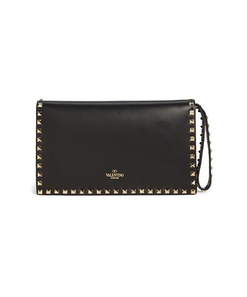 VALENTINO（ヴァレンティノ）の「Valentino 'Rockstud' Nappa Leather Flap Clutch（クラッチバッグ・レディース・Black・11"W x 6 1⁄2"H x 2"D.）」の4枚目の写真