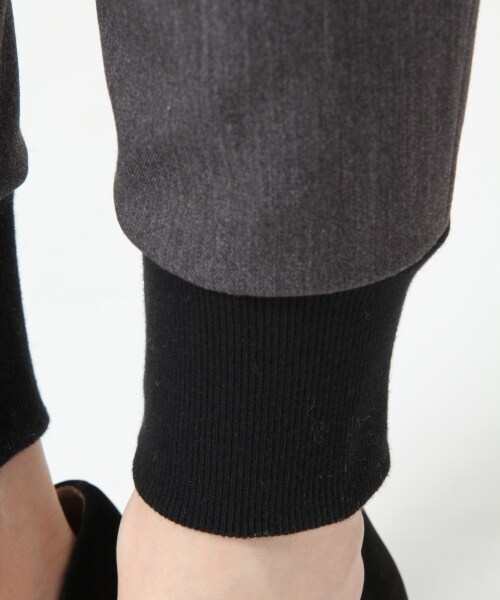 A part by(アパートバイ)の「TRPUスソリブスリムパンツ(パンツ・レディース・ブラック/グレー・M/L)」の8枚目の写真