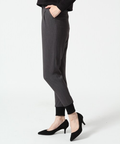 A part by(アパートバイ)の「TRPUスソリブスリムパンツ(パンツ・レディース・ブラック/グレー・M/L)」の4枚目の写真