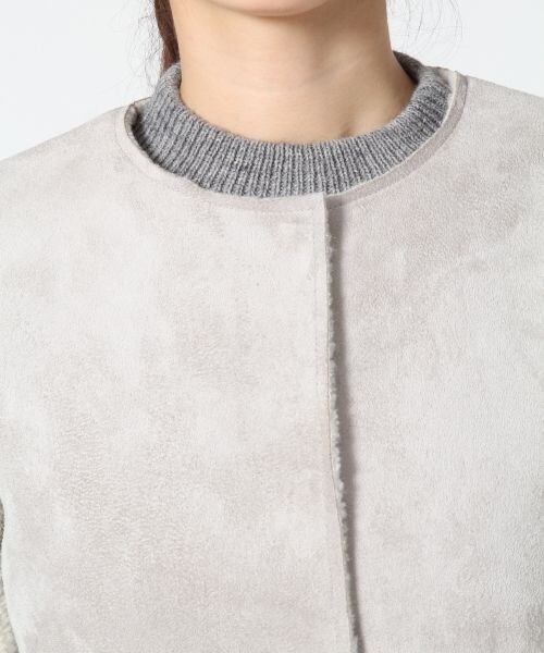 A part by（アパートバイ）の「Ｆムートンノーカラージャケット（ジャケット/アウター・レディース・ブラック/グレー・Ｍ/Ｌ）」の6枚目の写真