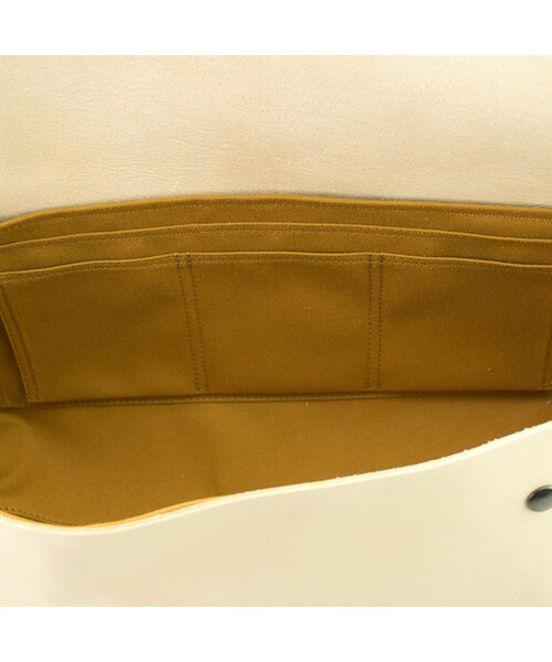 Uni&co.（ユニアンドコー）の「MESSENGER BAG (M)/NATURAL（メッセンジャーバッグ・メンズ・その他）」の4枚目の写真