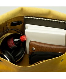 【希少色✨】ユニアンドコー ショルダーバック メッセンジャー イエロー レザー Uni&co.（ユニアンドコー）の「MESSENGER BAG (L)/BROWNY YELLOW