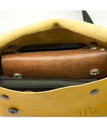 Uni&Co ユニ メッセンジャーバッグ 初期型 イエロー 黄色 皮革 牛革