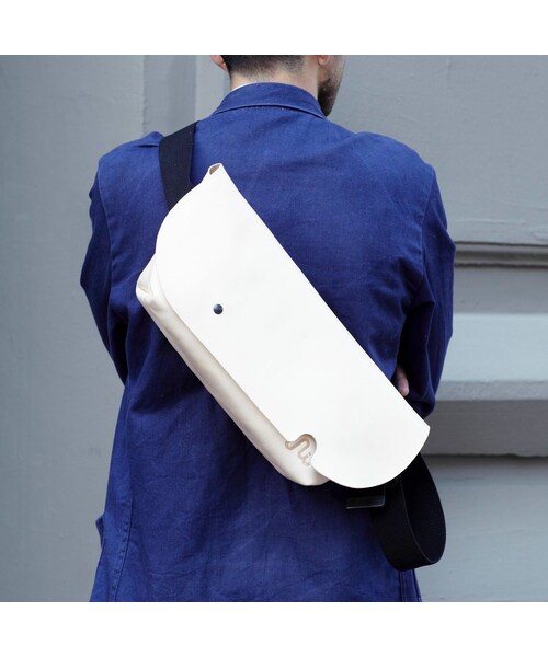 STORES.jp(ストアーズドットジェーピー)の「MESSENGER BAG (S)/NATURAL(メッセンジャーバッグ・メンズ・その他)」の9枚目の写真