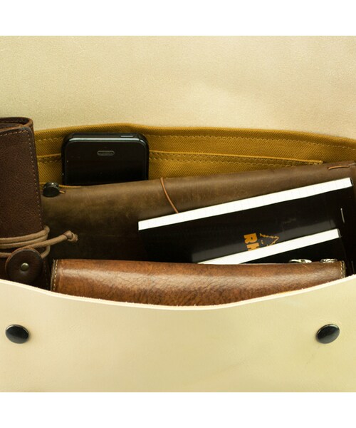 STORES.jp(ストアーズドットジェーピー)の「MESSENGER BAG (S)/NATURAL(メッセンジャーバッグ・メンズ・その他)」の7枚目の写真