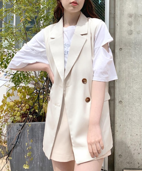 OLIVE des OLIVE（オリーブデオリーブ）の「ゆるジレ（その他アウター・レディース・ブラック/ベージュ/アイボリー・FREE）」の2枚目の写真