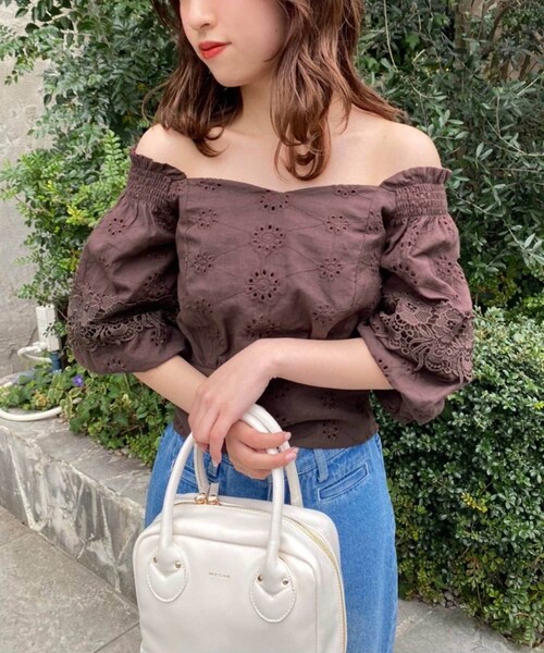 one after another NICE CLAUP(ワンアフターアナザーナイスクラップ)の「ケミカルレースブラウス(シャツ/ブラウス・レディース・オフホワイト/アイボリー/ブラウン・0)」の1枚目の写真