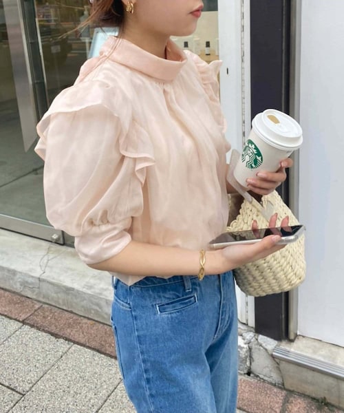 one after another NICE CLAUP（ワンアフターアナザーナイスクラップ）の「ボウタイフリルブラウス（シャツ/ブラウス・レディース・オフホワイト/ピンクベージュ/ネイビー/ラベンダー・0）」の3枚目の写真