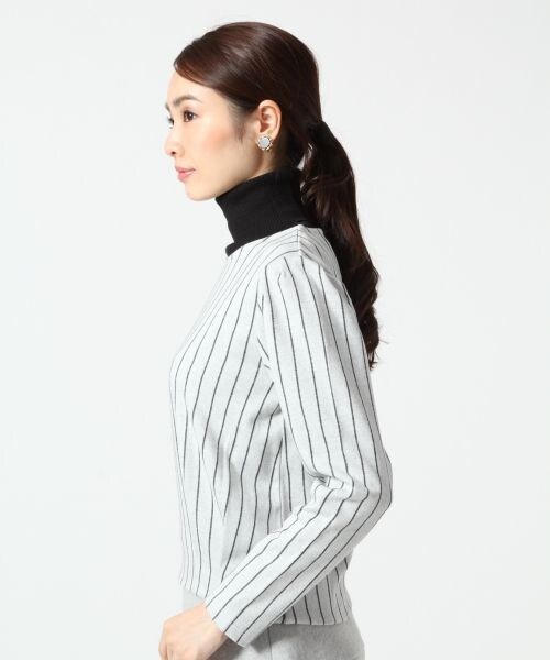 A part by（アパートバイ）の「ピンストライプパフプルオーバーロングスリーブ（トップス・レディース・ホワイト/ブラック/グレー・Ｆ）」の7枚目の写真