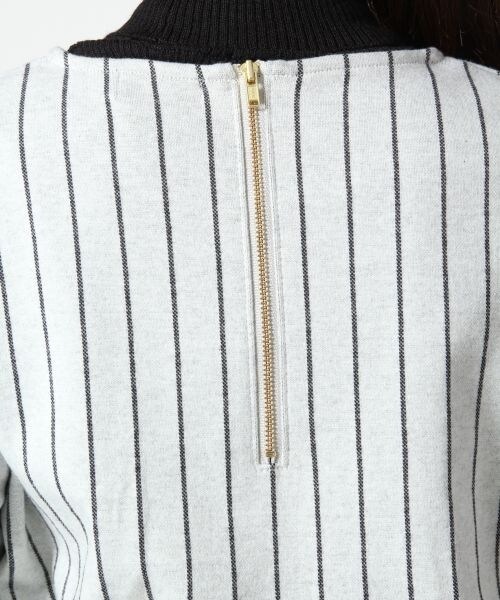 A part by（アパートバイ）の「ピンストライプパフプルオーバーロングスリーブ（トップス・レディース・ホワイト/ブラック/グレー・Ｆ）」の13枚目の写真