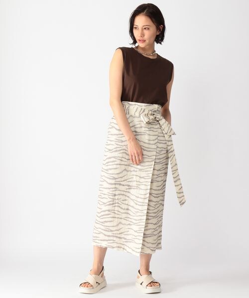 BARNYARDSTORM(バンヤードストーム)の「ラップ風リネンスカート(スカート・レディース・ブラック19/ベージュ(TORA)55/カーキ78・(WEB限定) XS(00)/S(0)/M(1))」の2枚目の写真