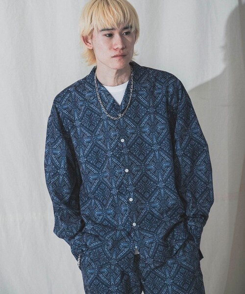 URBAN RESEARCH ID(アーバンリサーチ アイディー)の「URBAN RESEARCH iD 印花開領襯衫(トップス・メンズ・民族風圖騰/佩茲利花紋/大理石紋・M/L)」の1枚目の写真