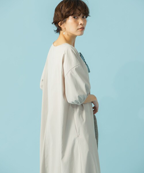 F by ROSSO（エフバイロッソ）の「F by ROSSO UVカットVネックボリュームワンピース（その他・レディース・L/GRAGE/LIME/PINK/NAVY・FREE）」の5枚目の写真