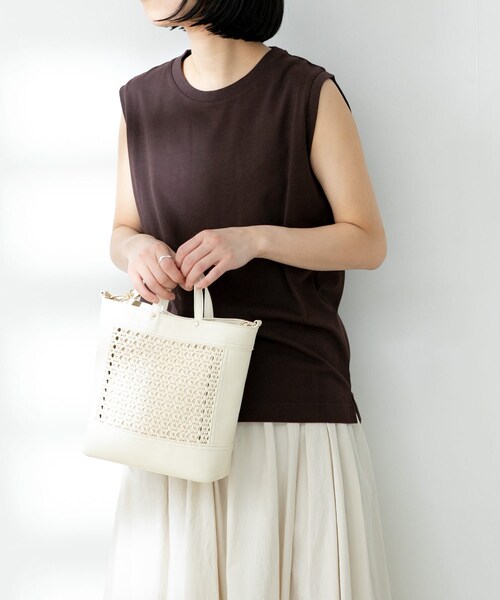 FORK&SPOON（フォークアンドスプーン）の「FORK&SPOON オーガニックコットンノースリーブTシャツ（その他・レディース・ICE GREEN/BROWN/OFF/BLACK・one）」の5枚目の写真