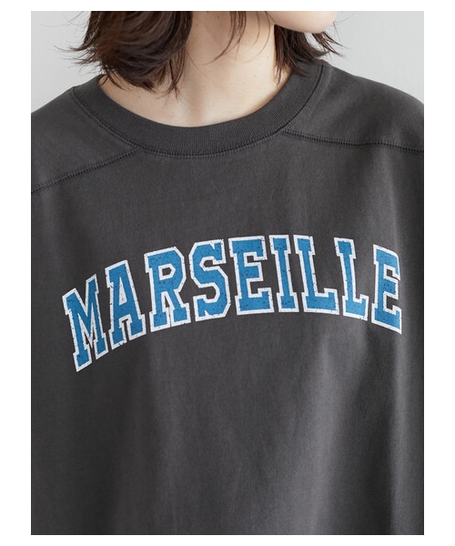 Green　Parks（グリーンパークス）の「・Petit Fleur カレッジロゴptTシャツ（トップス・オフホワイト/チャコールグレー/ブラック/グリーン・F）」の7枚目の写真