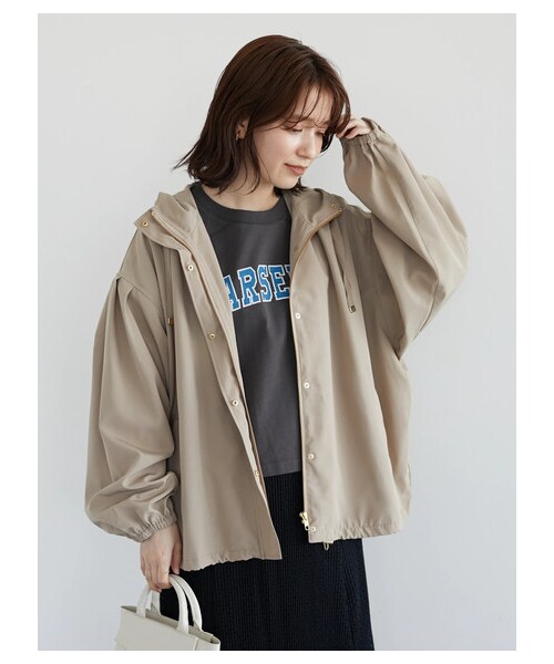 Green　Parks（グリーンパークス）の「・Petit Fleur カレッジロゴptTシャツ（トップス・オフホワイト/チャコールグレー/ブラック/グリーン・F）」の11枚目の写真