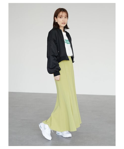 Green　Parks（グリーンパークス）の「・Petit Fleur カレッジロゴptTシャツ（トップス・オフホワイト/チャコールグレー/ブラック/グリーン・F）」の12枚目の写真