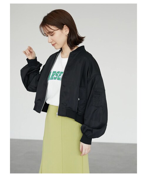 Green　Parks（グリーンパークス）の「・Petit Fleur カレッジロゴptTシャツ（トップス・オフホワイト/チャコールグレー/ブラック/グリーン・F）」の15枚目の写真