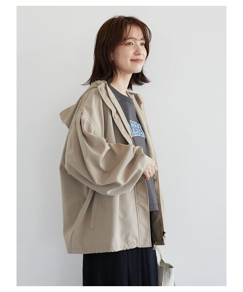 Green　Parks（グリーンパークス）の「・Petit Fleur カレッジロゴptTシャツ（トップス・オフホワイト/チャコールグレー/ブラック/グリーン・F）」の10枚目の写真