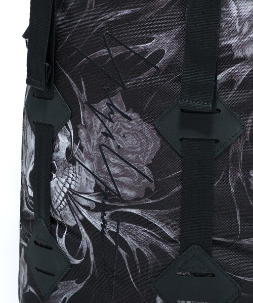 Yohji Yamamoto（ヨウジヤマモト）の「Yohji Yamamoto × NEW ERA RUCKSACK2（バッグ・メンズ・BLACK/01・03）」の5枚目の写真