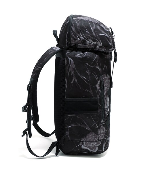 Yohji Yamamoto（ヨウジヤマモト）の「Yohji Yamamoto × NEW ERA RUCKSACK2（バッグ・メンズ・BLACK/01・03）」の3枚目の写真