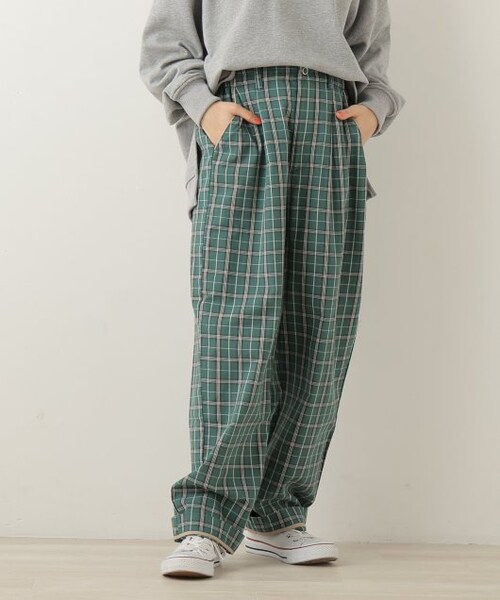 DOUBLE NAME（ダブルネーム）の「チェックゆるテーパードパンツ（パンツ・レディース・クロ/グリーン/グレー・FREE）」の2枚目の写真