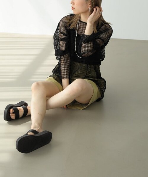RAY CASSIN（レイカズン）の「メッシュゆるプルオーバー（トップス・レディース・クロ/キナリ・FREE）」の17枚目の写真